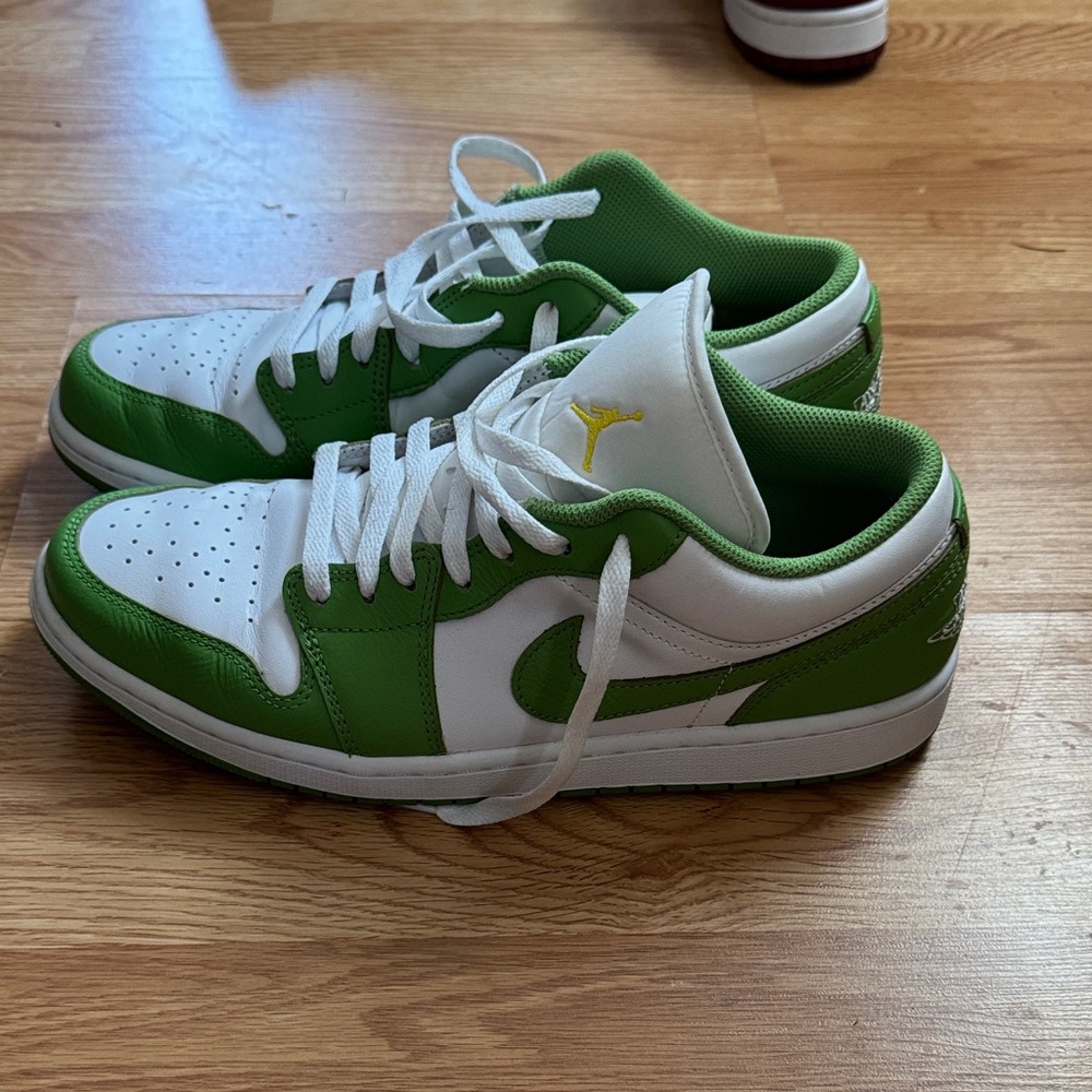 Nike Green and White Athletic Shoes